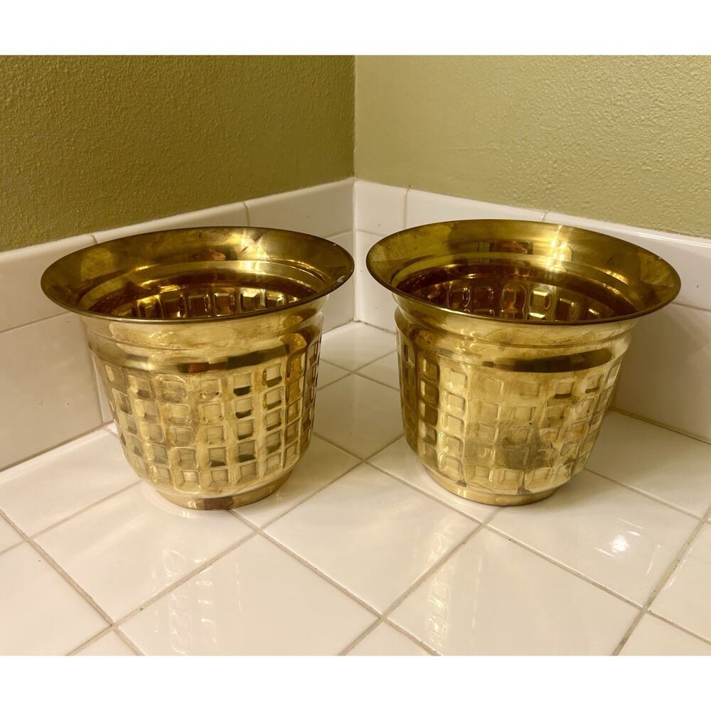 Vintage Set Of 2 Brass Planters, Made in India With Square Pattern 7” Tall - Picture 9 of 9